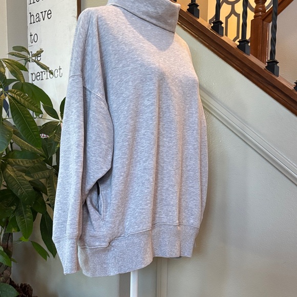 Aerie oversized Gray Turtleneck Sweater - Picture 7 of 10